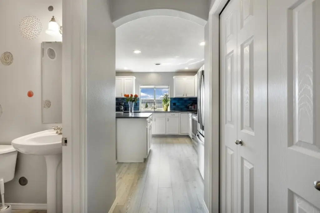 0ec06244 7fc8 42 qBE3r