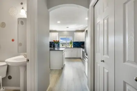 0ec06244 7fc8 42 qBE3r