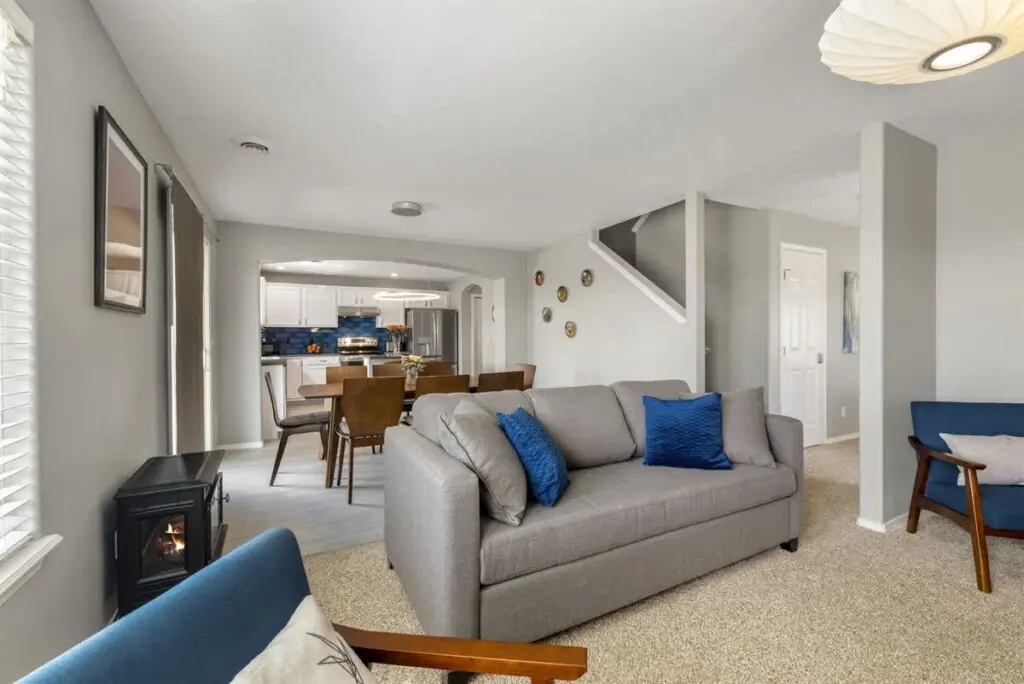 32d0c5a2 f906 4f p1zpI