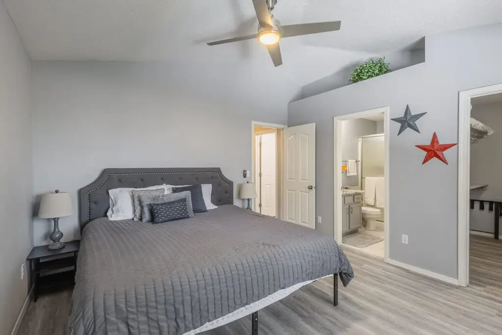 332db447 fe3d 48 0jId1