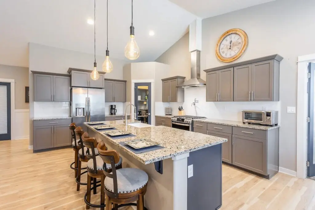 38b297a8 3c5a 45 bZazd