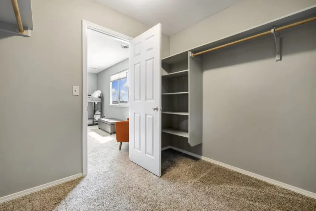 3aadd5db 61c8 44 bNN8S