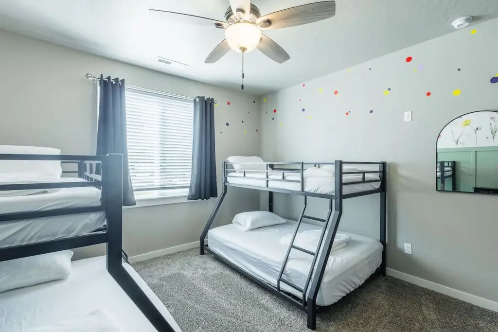 43694ea9 611c 46 2q7pe