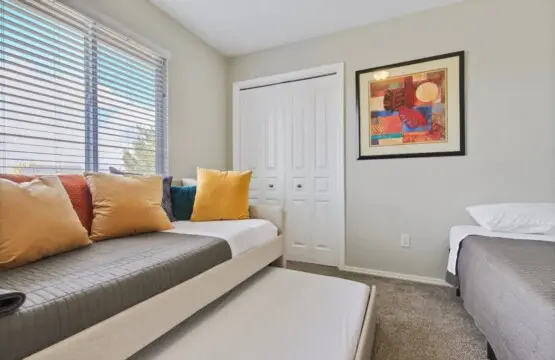 4d7e7ad2 701f 4c 2zrss