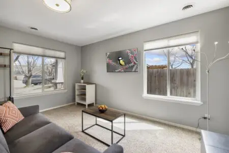 526006b1 321f 47 hBf8P