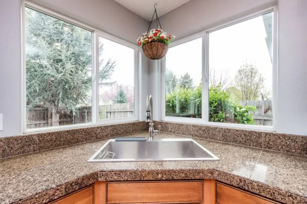 5c605ac1 8757 46 3zJq