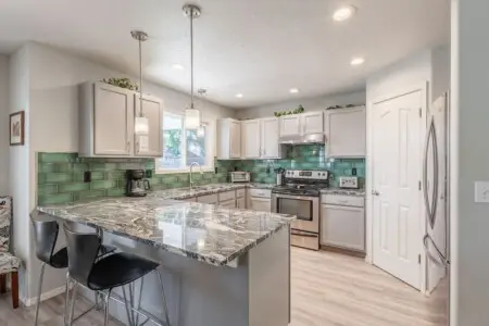 602ea74e 3db2 43 o4v9c