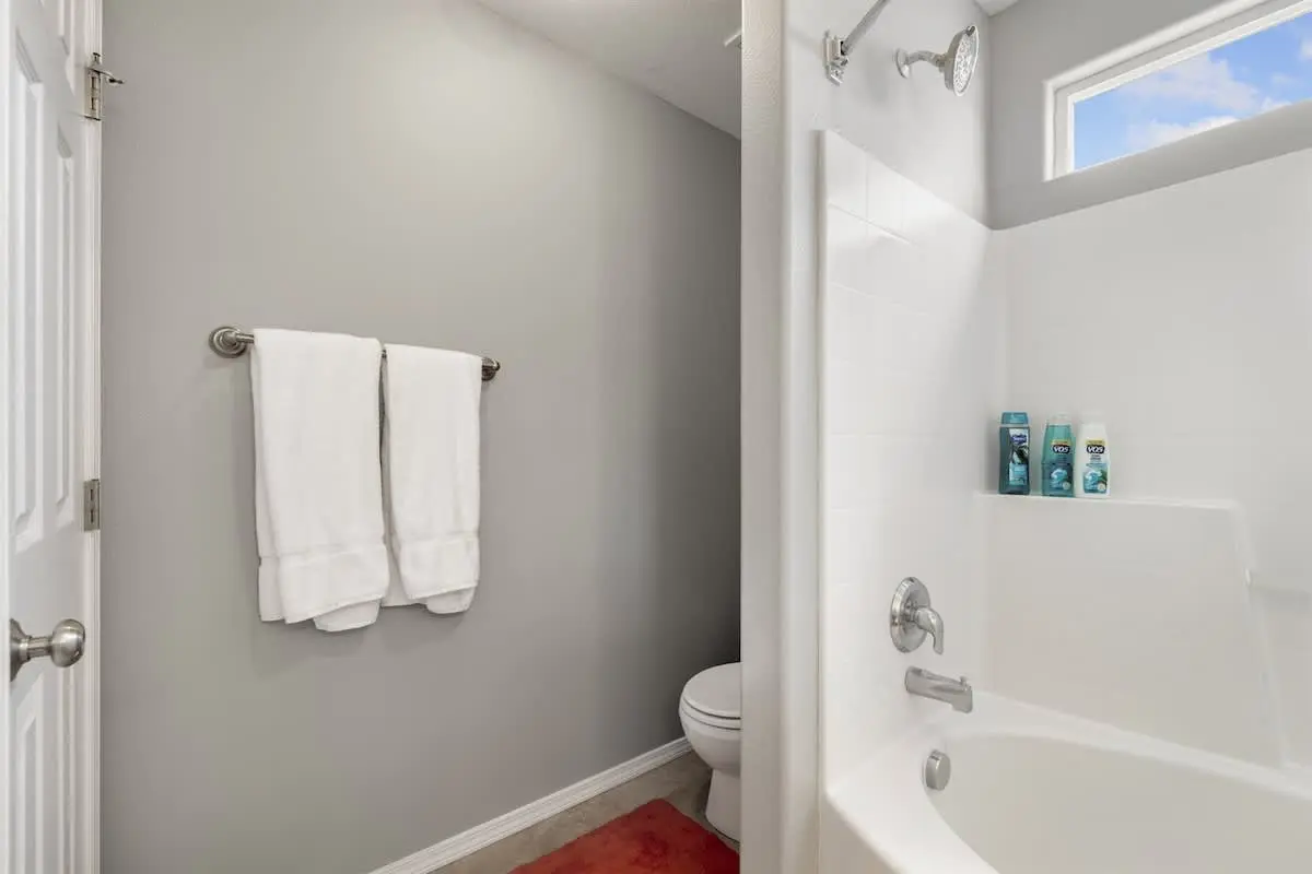 76280672 31b9 4e 9bkhA