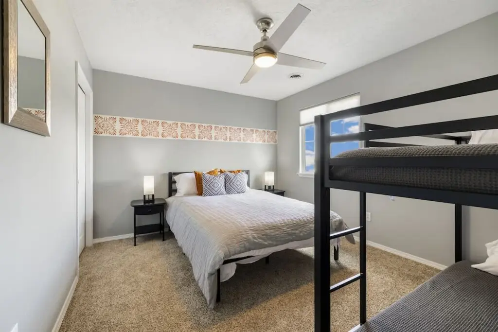 7a991d6c 0b90 40 uPOQf