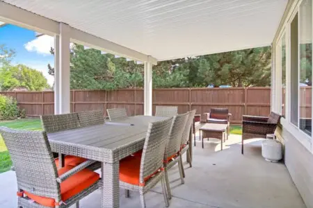 7bf159e7 b202 44 f8IcD