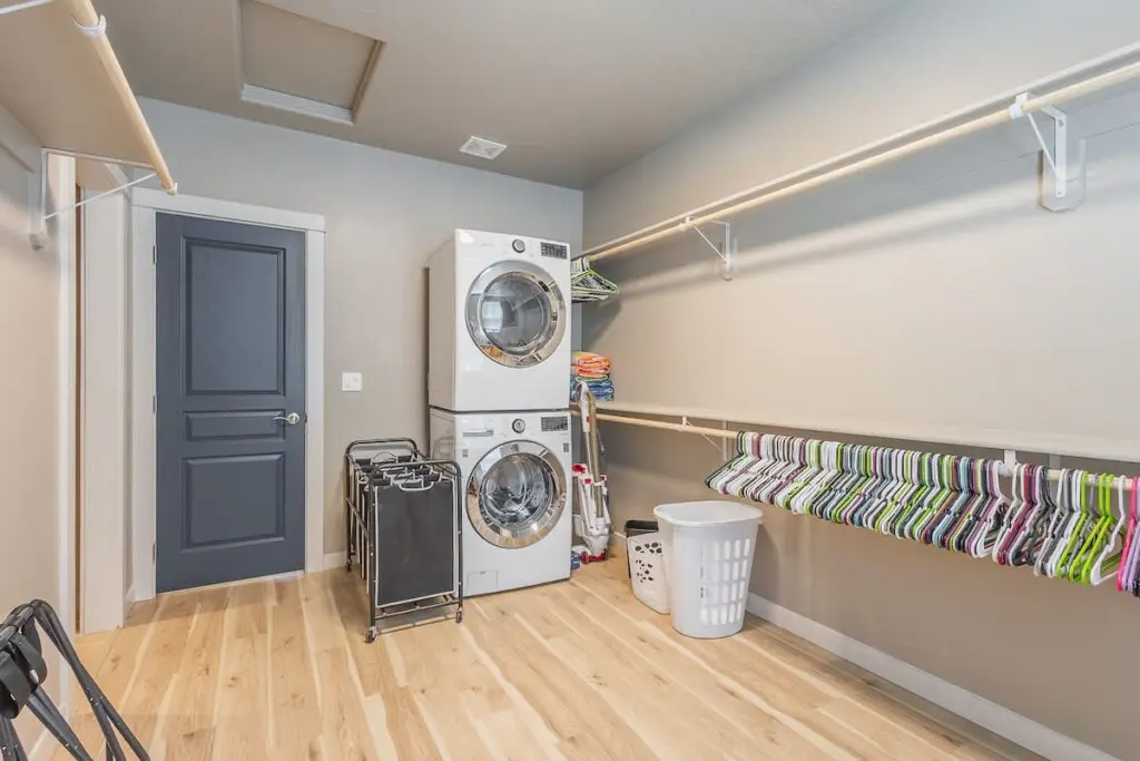 7d349d72 be71 4a ZWnus