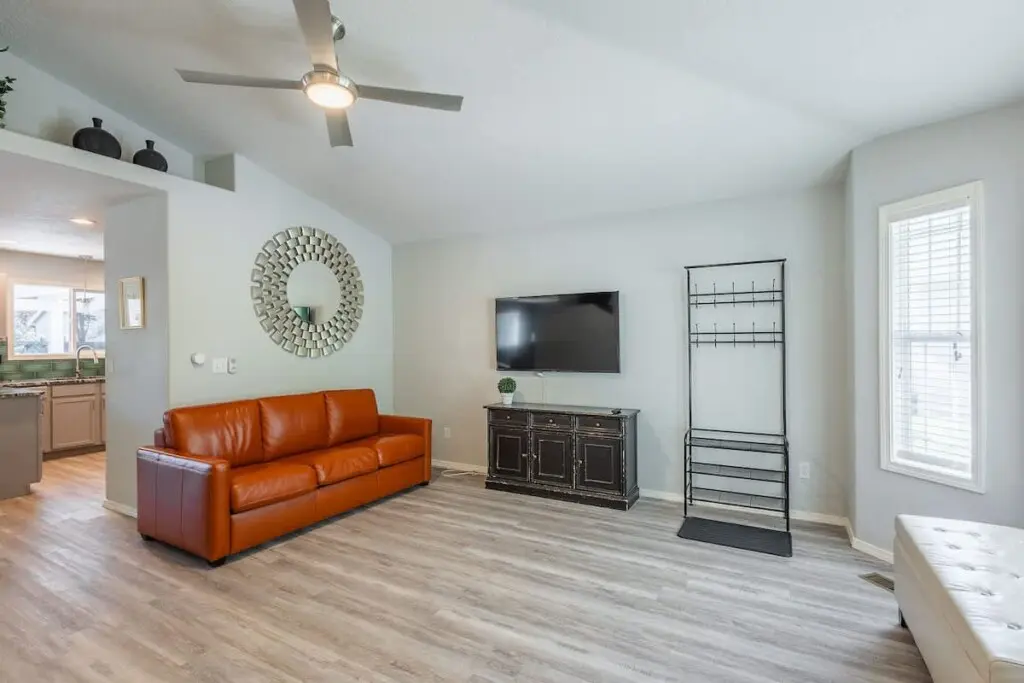 a24bdd17 f957 42 ExIs0