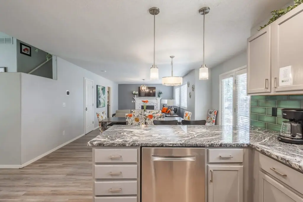 d489180c 76c0 47 VjJ2U