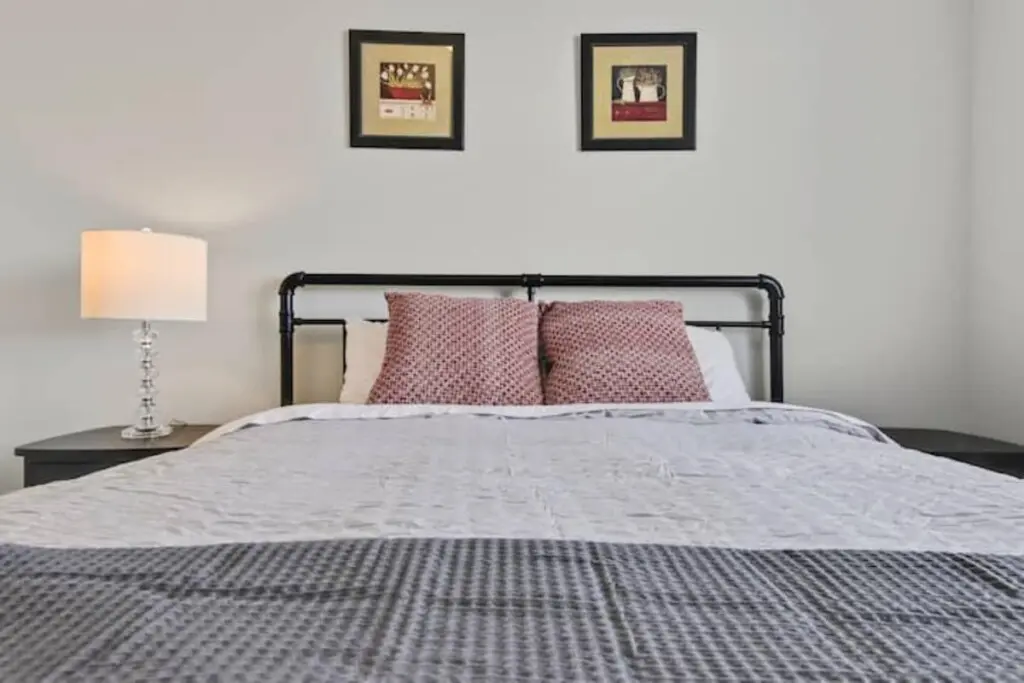 f7a09928 f1d6 48 d0Q4