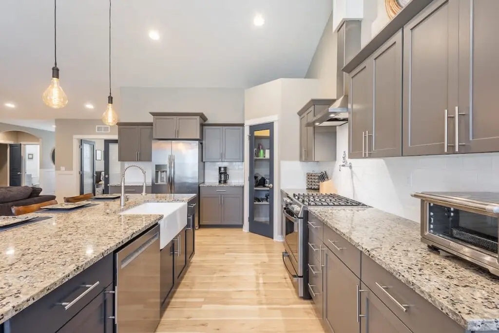 fe83f84c d136 47 NwYv6