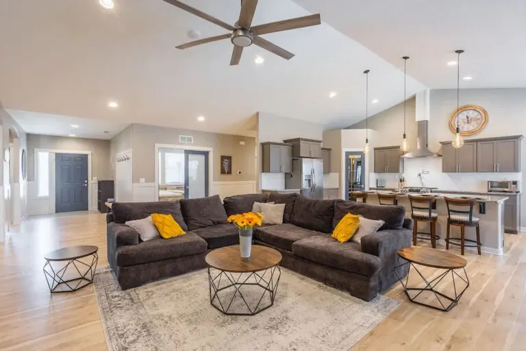 8271a010 7212 49 8Jf4P