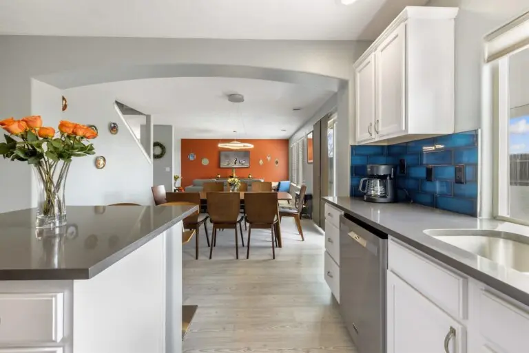 a8166848 cc3e 4a MN1Mm