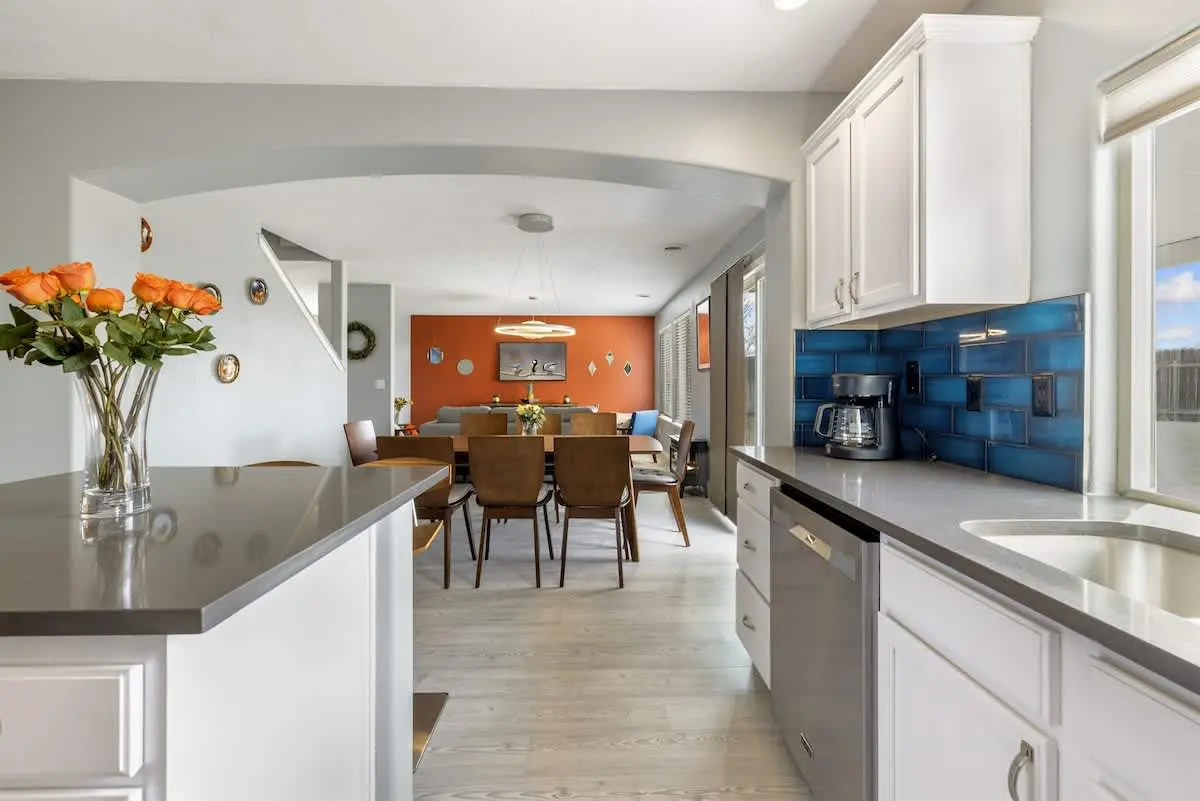 a8166848 cc3e 4a MN1Mm